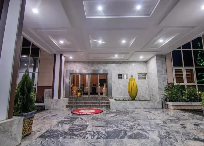 Bon Hotel Royal Parklane