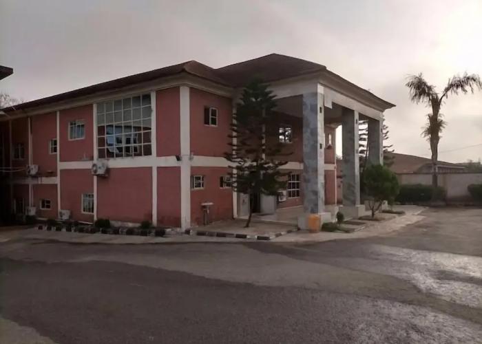 Towlab Hotel & Suites