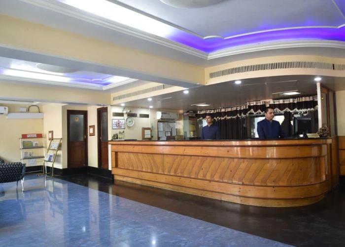 Hotel Rajhans International