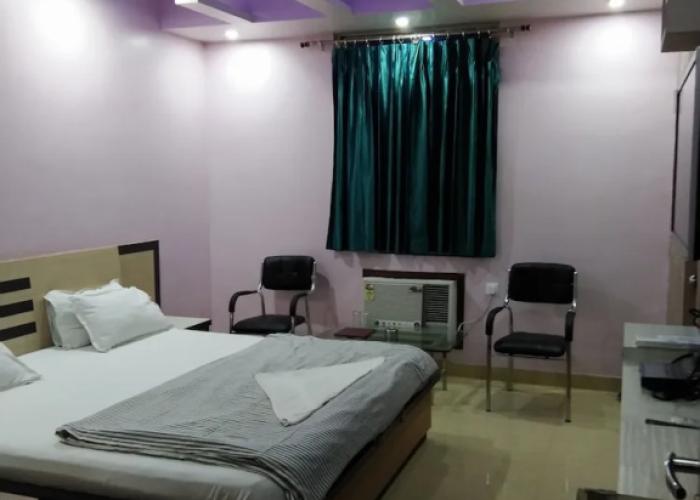 M S Hotel
