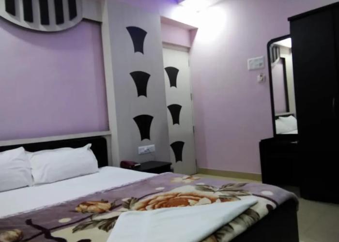 M S Hotel