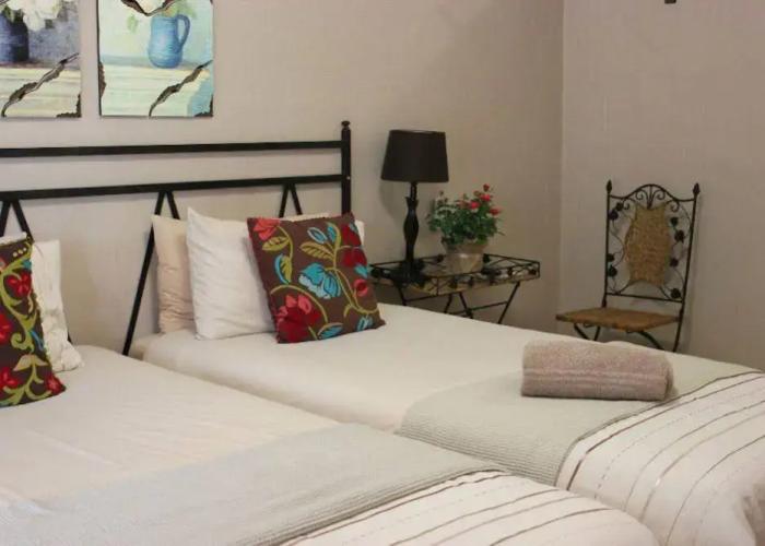 Hlulala Guest House
