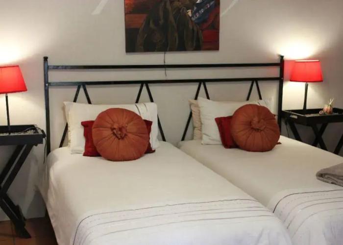 Hlulala Guest House