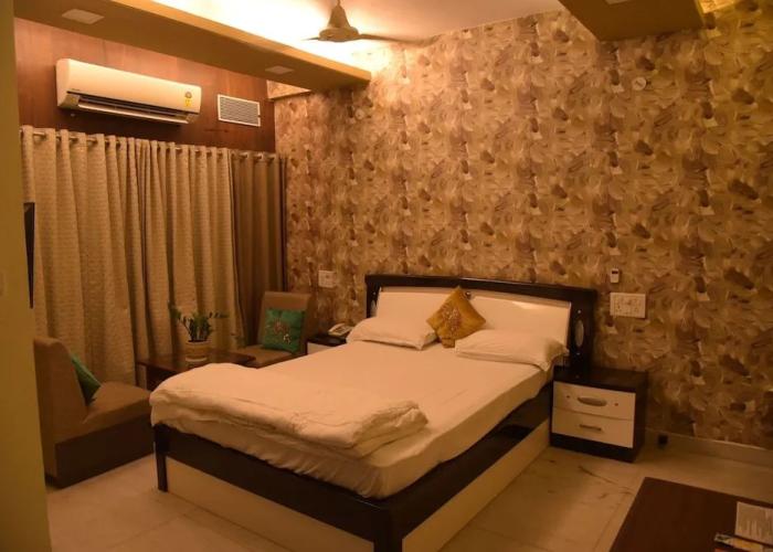 Hotel Amit Palace