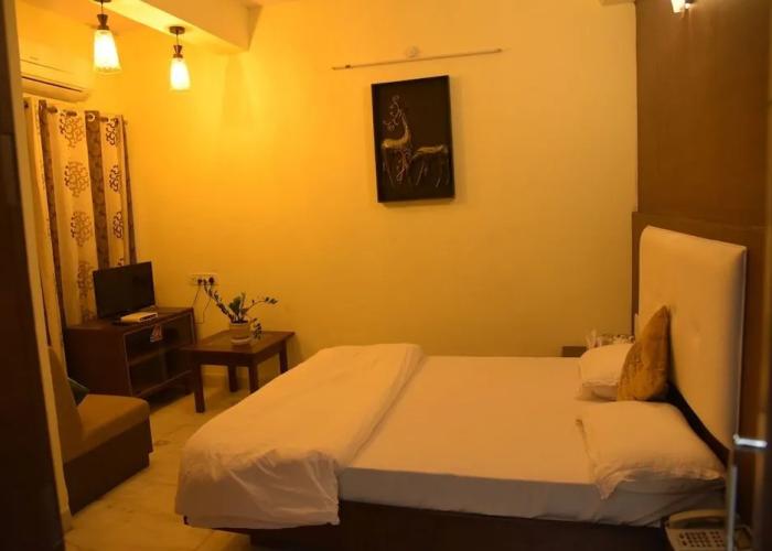 Hotel Amit Palace