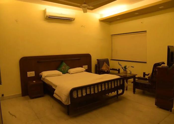 Hotel Amit Palace