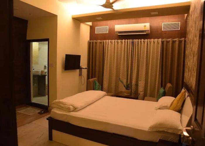 Hotel Amit Palace