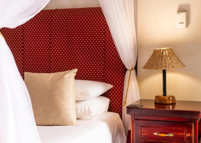 Leopard Walk Lodge