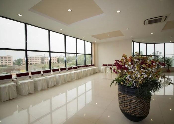 Grand Sarovar Portico