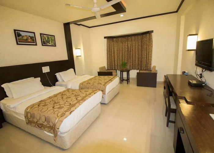 Grand Sarovar Portico