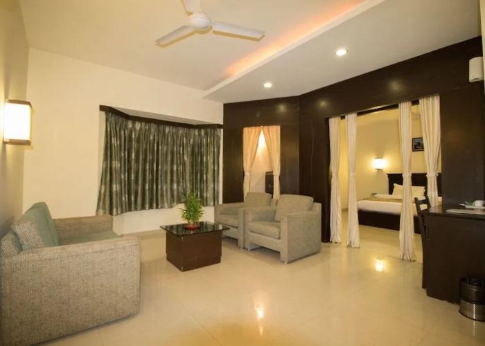 Grand Sarovar Portico