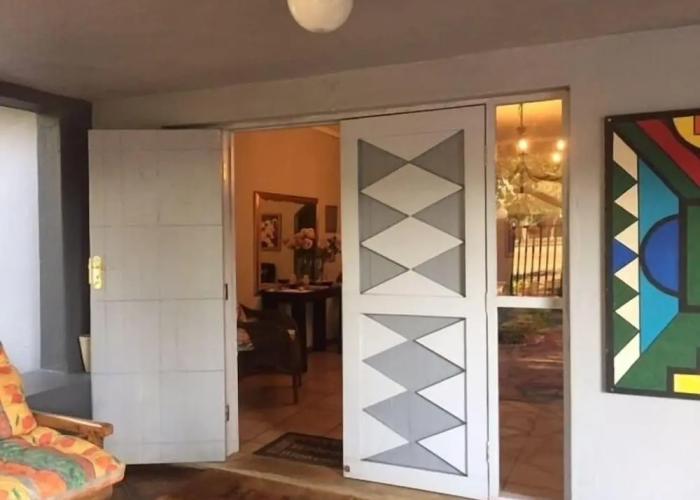 Hlulala Guesthouse