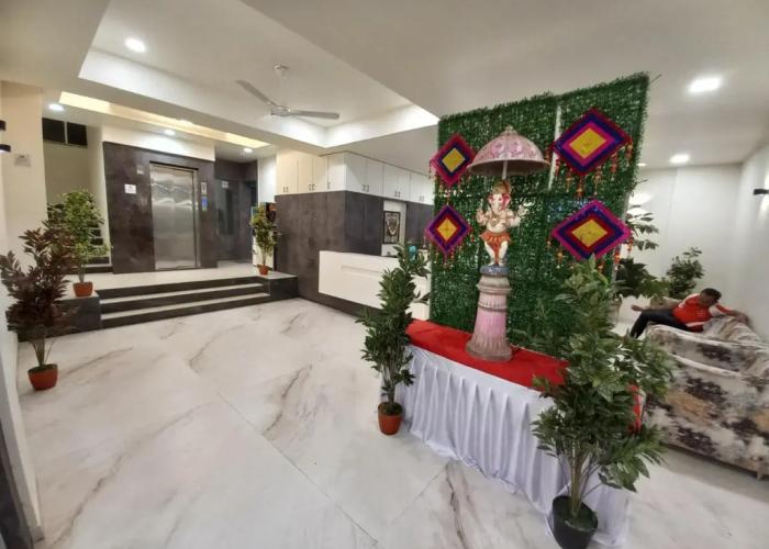 Hotel O2 , Sangli