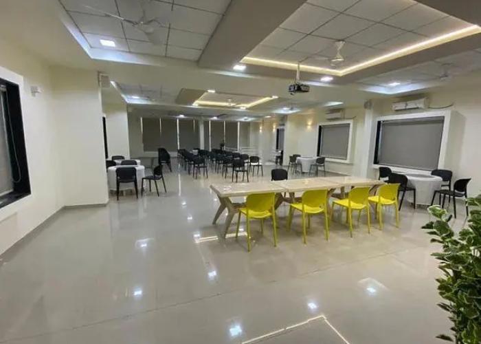 Hotel O2 , Sangli