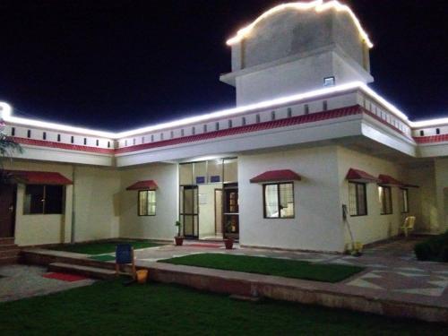 Hotel Royal Palace - Sagar