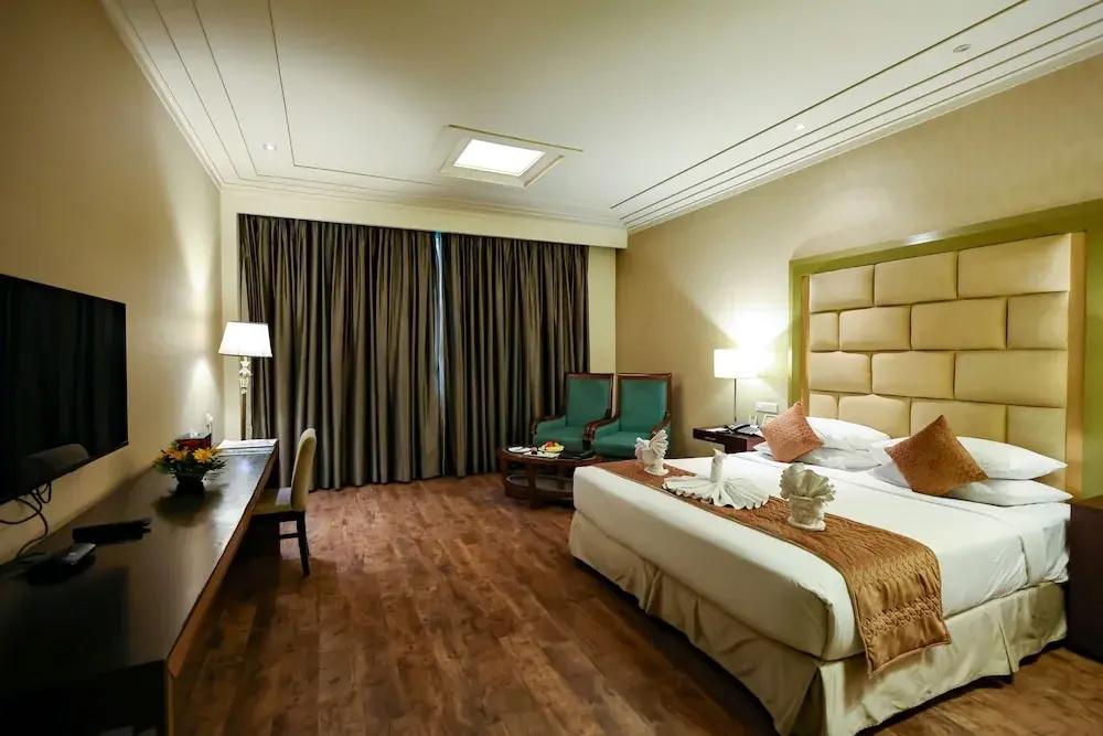 фото Godwin Meerut