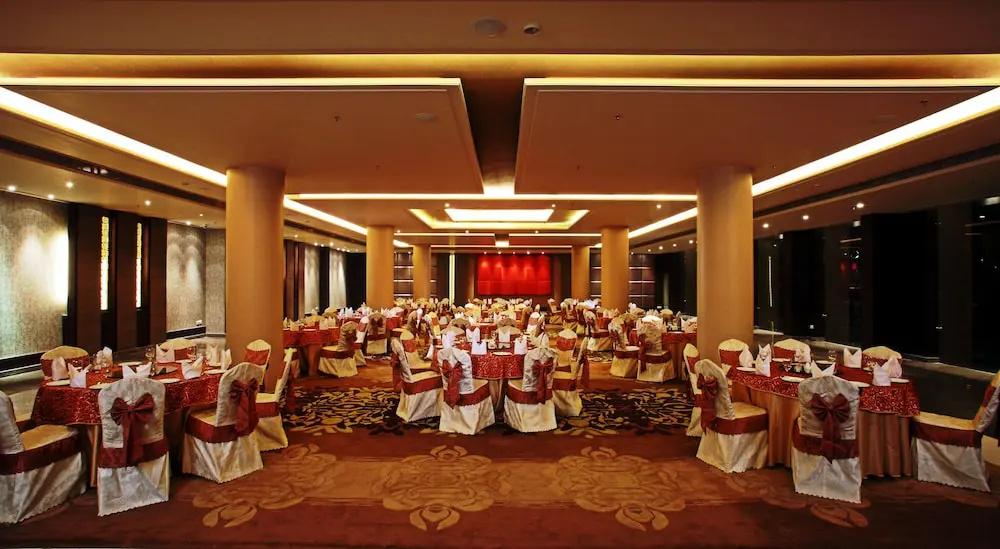фото Godwin Meerut