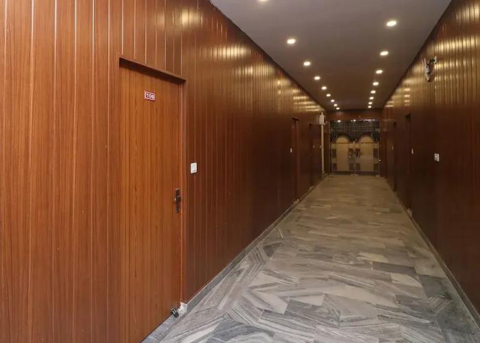 OYO Flagship 23709 Hotel Meerut International