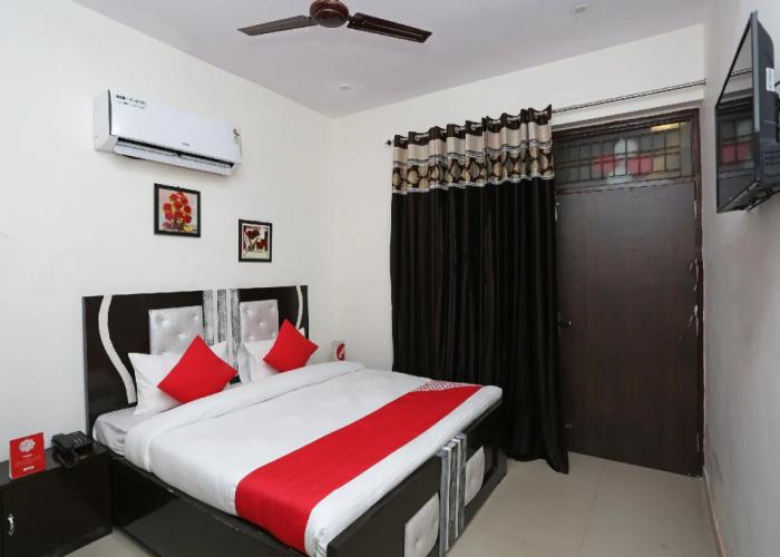 OYO 17443 Tirupati Residency