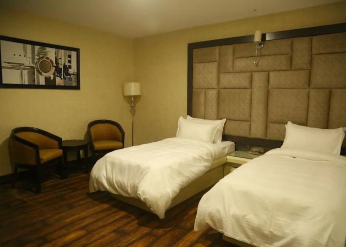 Hotel Harmony Inn