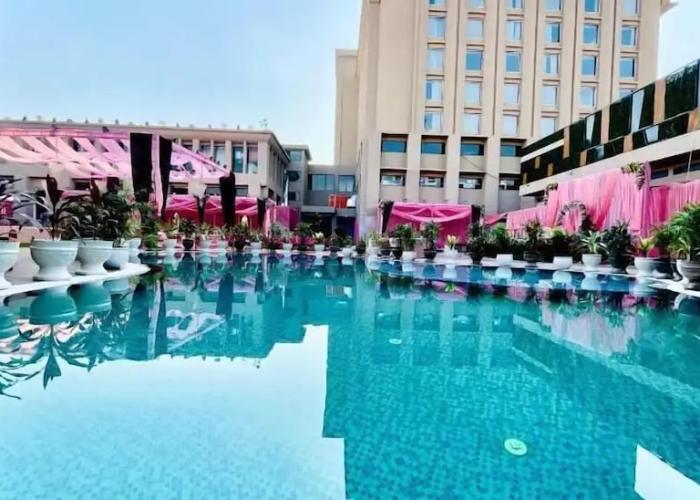 Mars Resorts