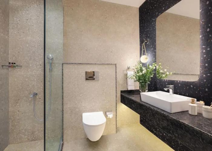 AM Hotel Kollection, Meerut