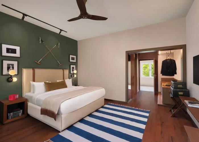 AM Hotel Kollection, Meerut