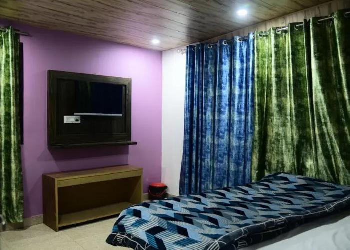 Aatithi Hotel By GRB