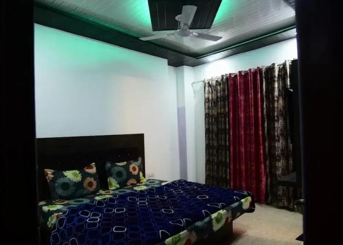 Aatithi Hotel By GRB