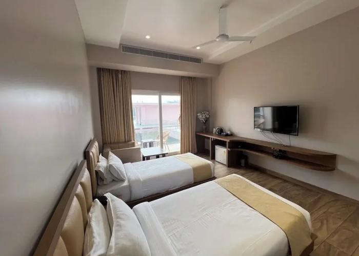 Finns Weaver Resort Kaziranga