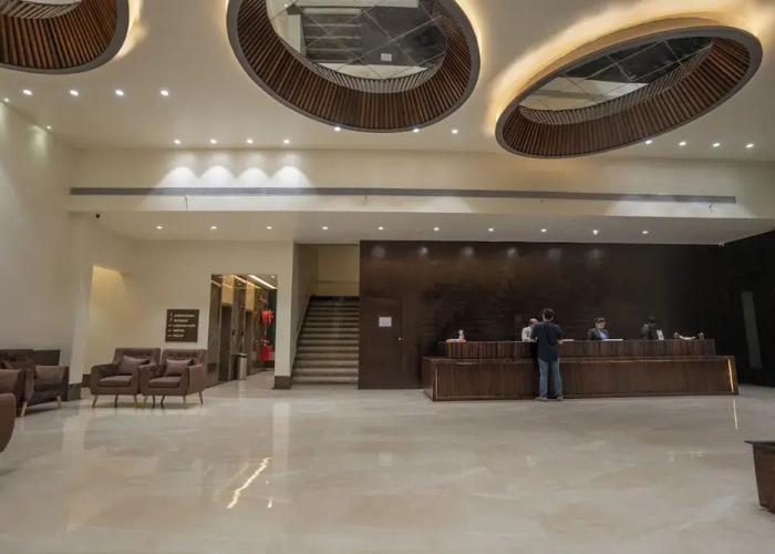 Hotel Makhan Vihar