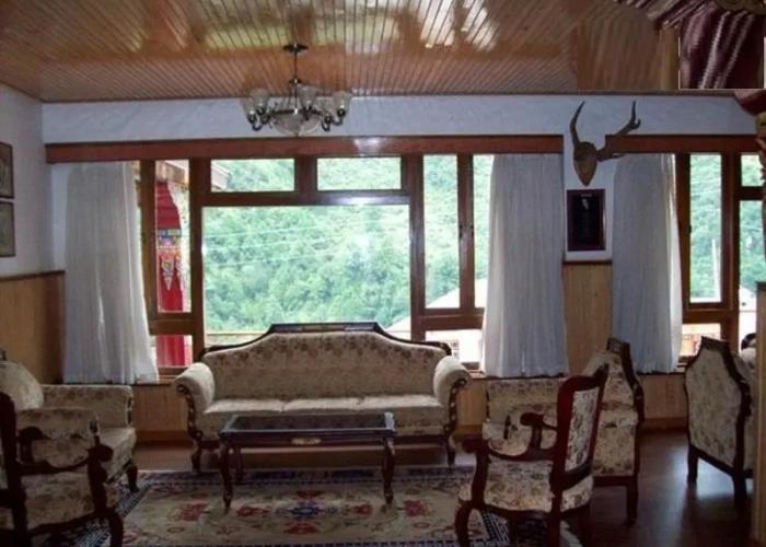Yarlam Resort