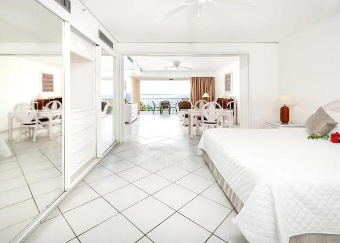 Studio in Lowlands, With Shared Pool, Furnished Balcony and Wifi