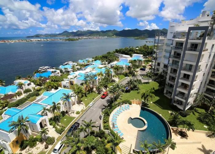 Garden View Condo in Maho
