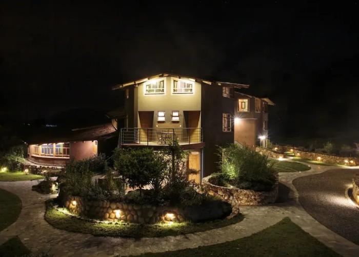 Fleur Lodge