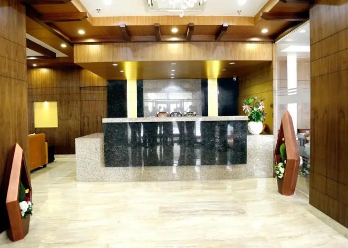 Triguna Clarks Inn