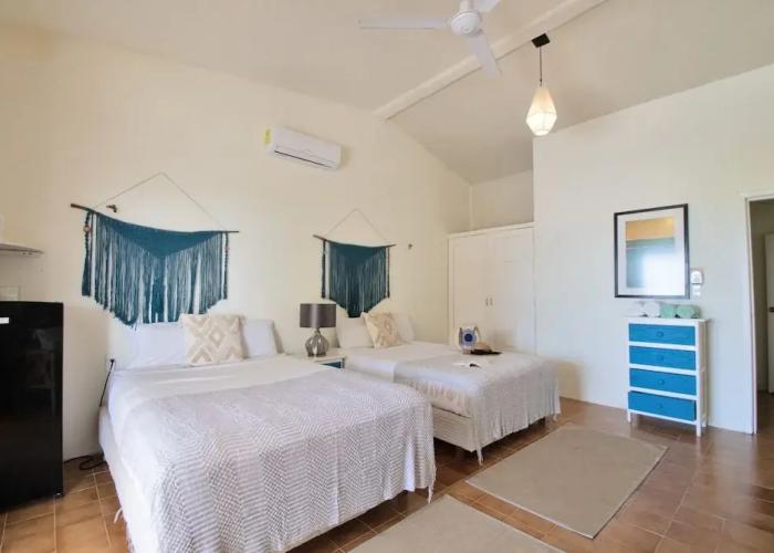 Arena y Mar Beachfront House, El Cuyo by The Spot Rentals