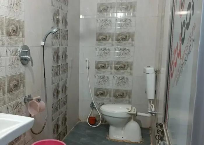 Hotel Anand Lok