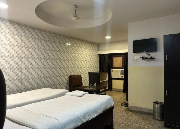 Hotel Deendayal