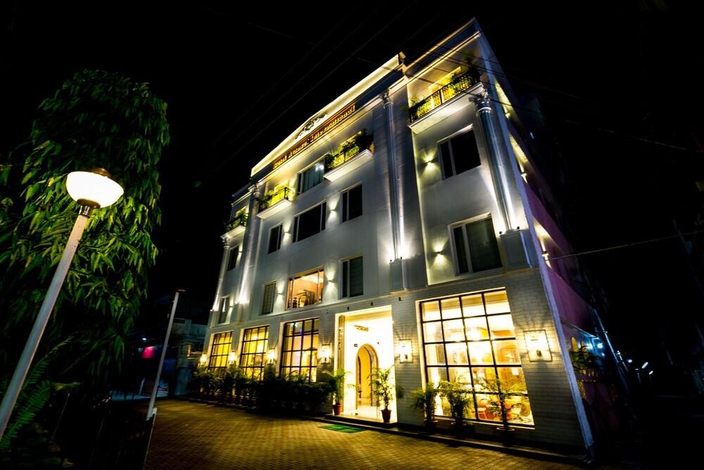 Hotel Asansol International