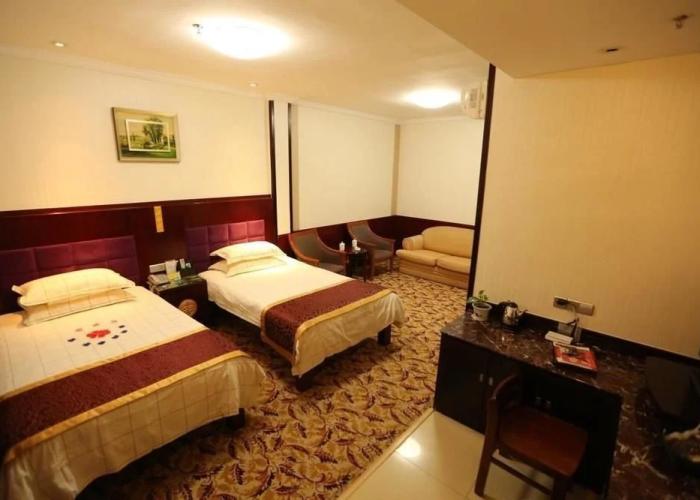 Donglai Hotel