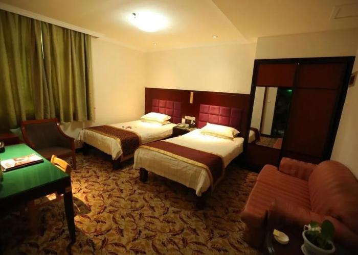 Donglai Hotel