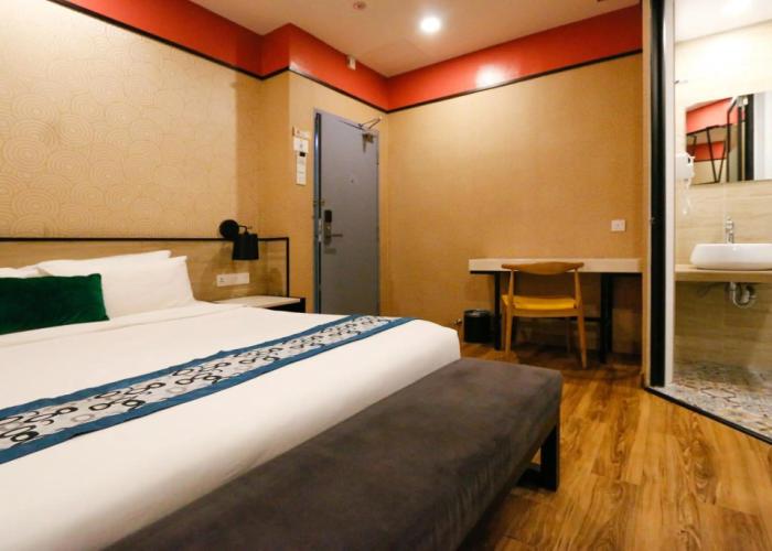 Golden Roof Hotel Seri Iskandar