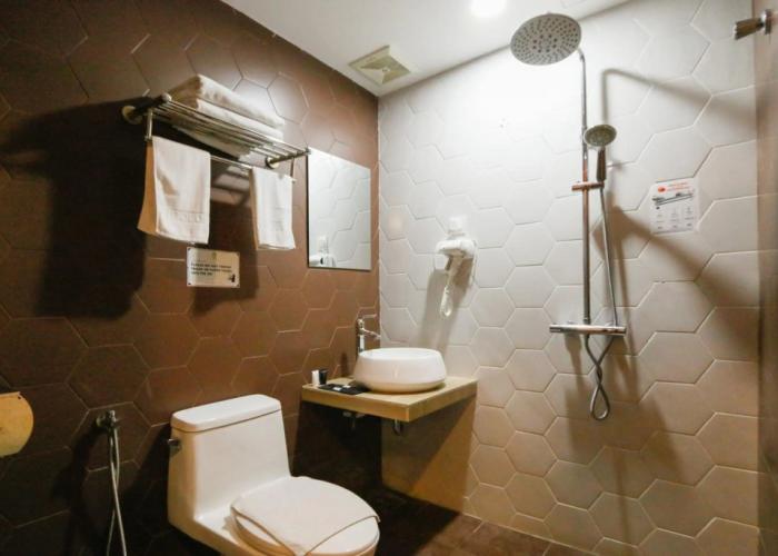 Golden Roof Hotel Seri Iskandar