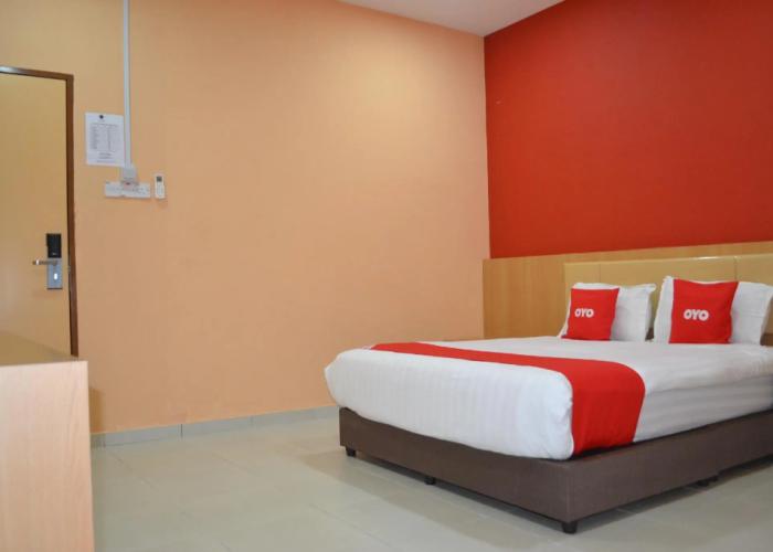 OYO 89691 Hotel Puteri Miqaila