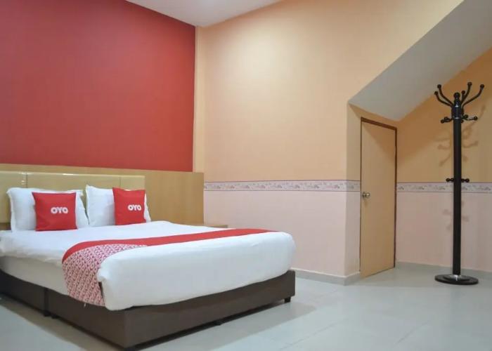 OYO 89691 Hotel Puteri Miqaila