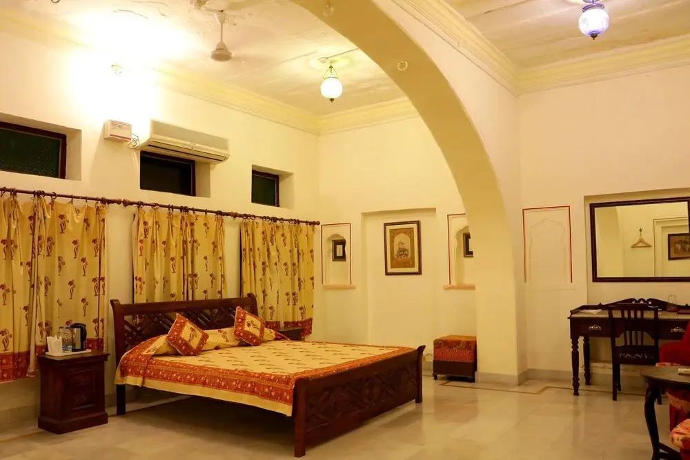 фото Dev Niwas