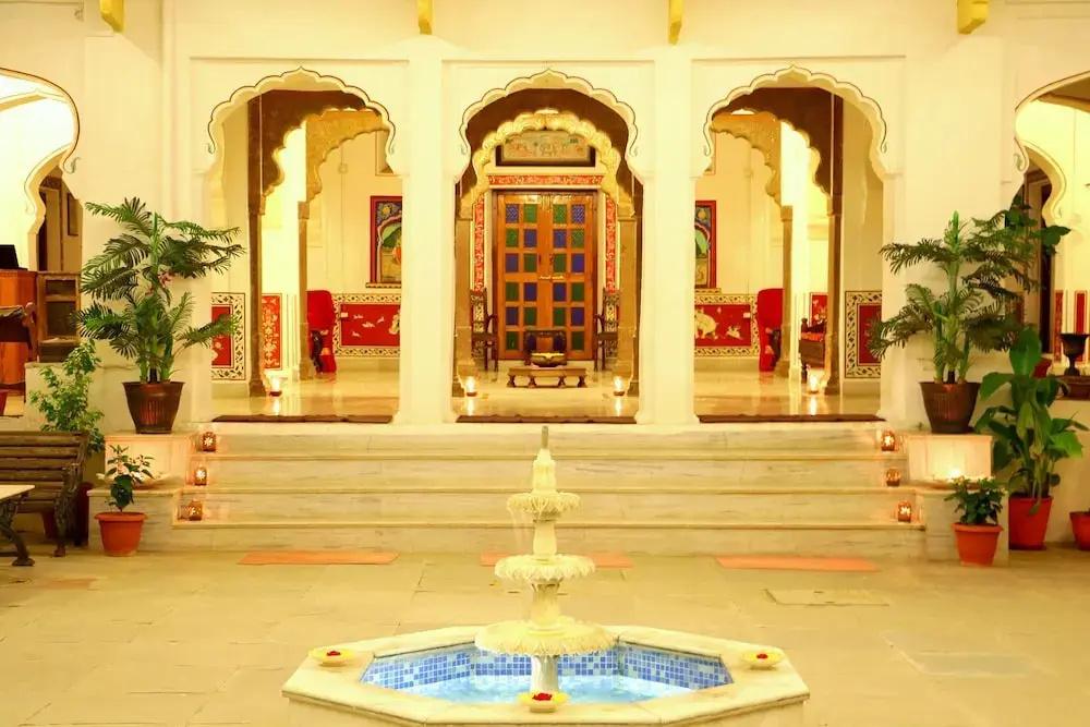 фото Dev Niwas