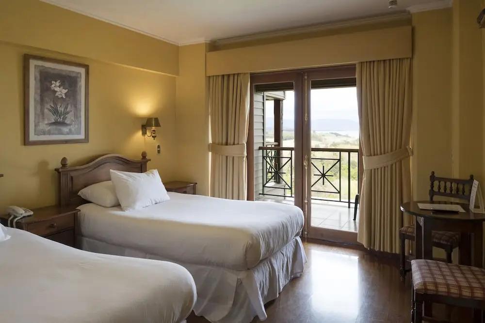 Hotel y Cabañas Lago Ranco - Caja Los Andes