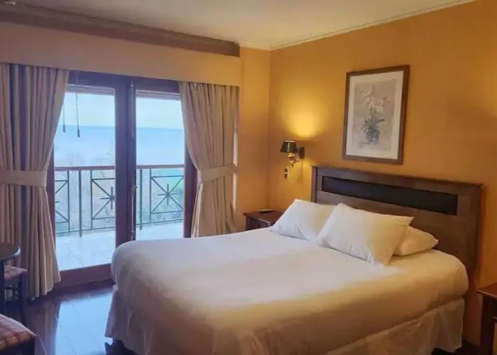 Hotel y Cabañas Lago Ranco - Caja Los Andes